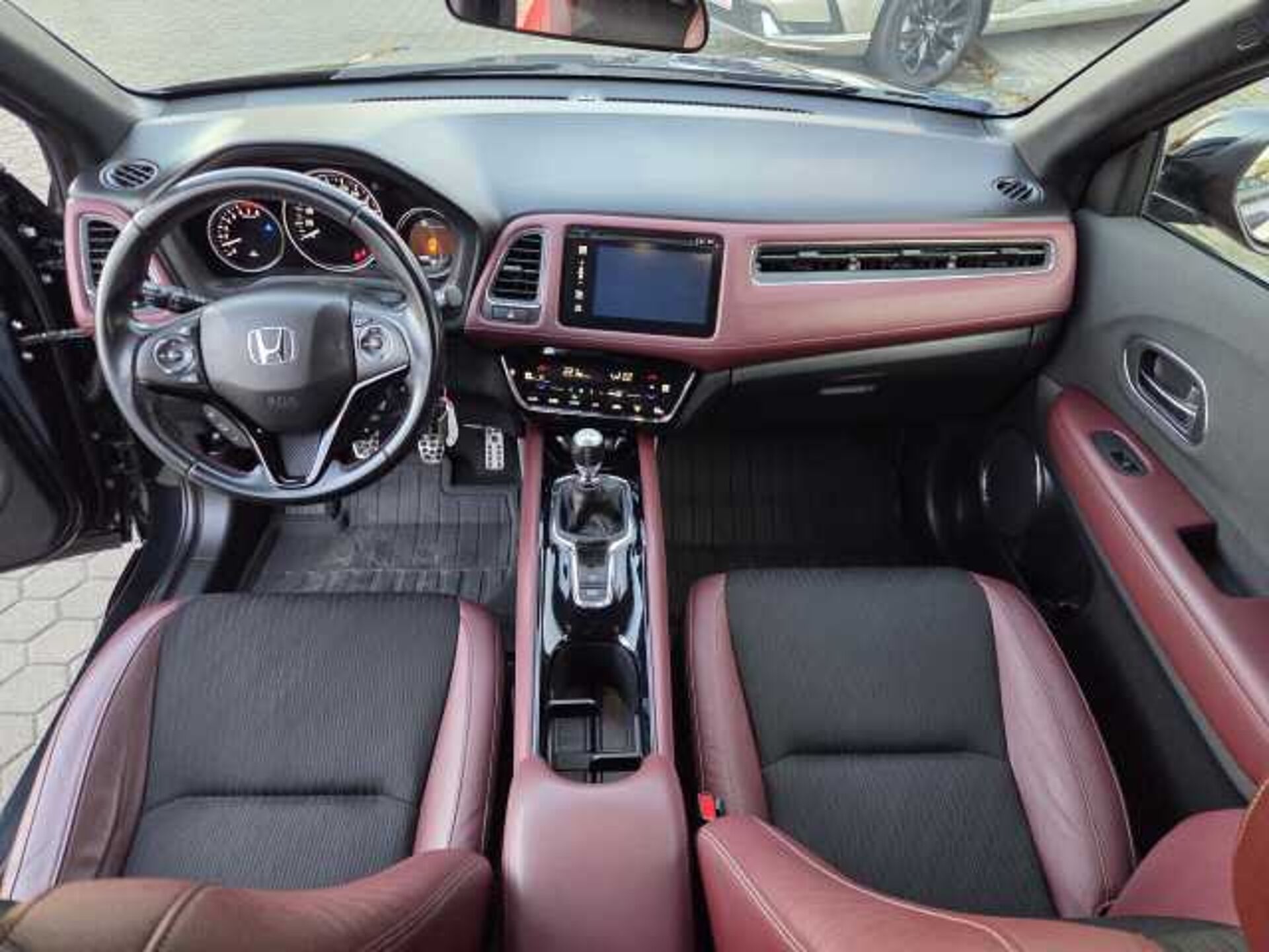 Honda HR-V 1.5l - Midnight Blue Beam M